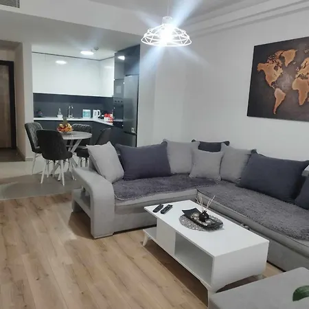 Skopje Sky City 19Th Floor Twin & 12Th Floor & 25Th Floor Apartments & With Pool & Spa & Gym & Parking Included In Price Apartment Skopje