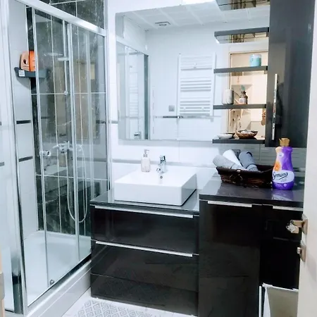Skopje Sky City 19Th Floor Twin & 12Th Floor & 25Th Floor Apartments & With Pool & Spa & Gym & Parking Included In Price *