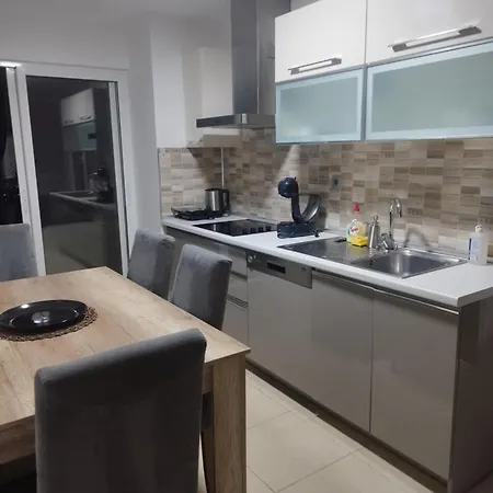 Apartment Skopje Sky City 19Th Floor Twin & 12Th Floor & 25Th Floor Apartments & With Pool & Spa & Gym & Parking Included In Price