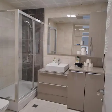 Skopje Sky City 19Th Floor Twin & 12Th Floor & 25Th Floor Apartments & With Pool & Spa & Gym & Parking Included In Price Apartament *