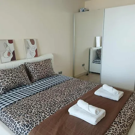 Skopje Sky Apartments & Floor 33Th & 25Th & 19Th & 13Th 12Th With Pool & Spa & Fitness & Parking Included In Price