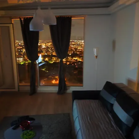 Sky & Floor 33th & 25th & 19th & 13th 12th With Pool & & Fitness & Parking Included In Price *